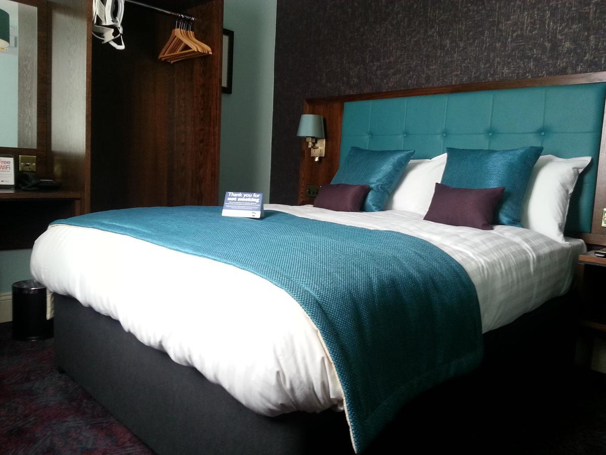 The Queen'S Head Wetherspoon Hotel Tavistock  Eksteriør billede